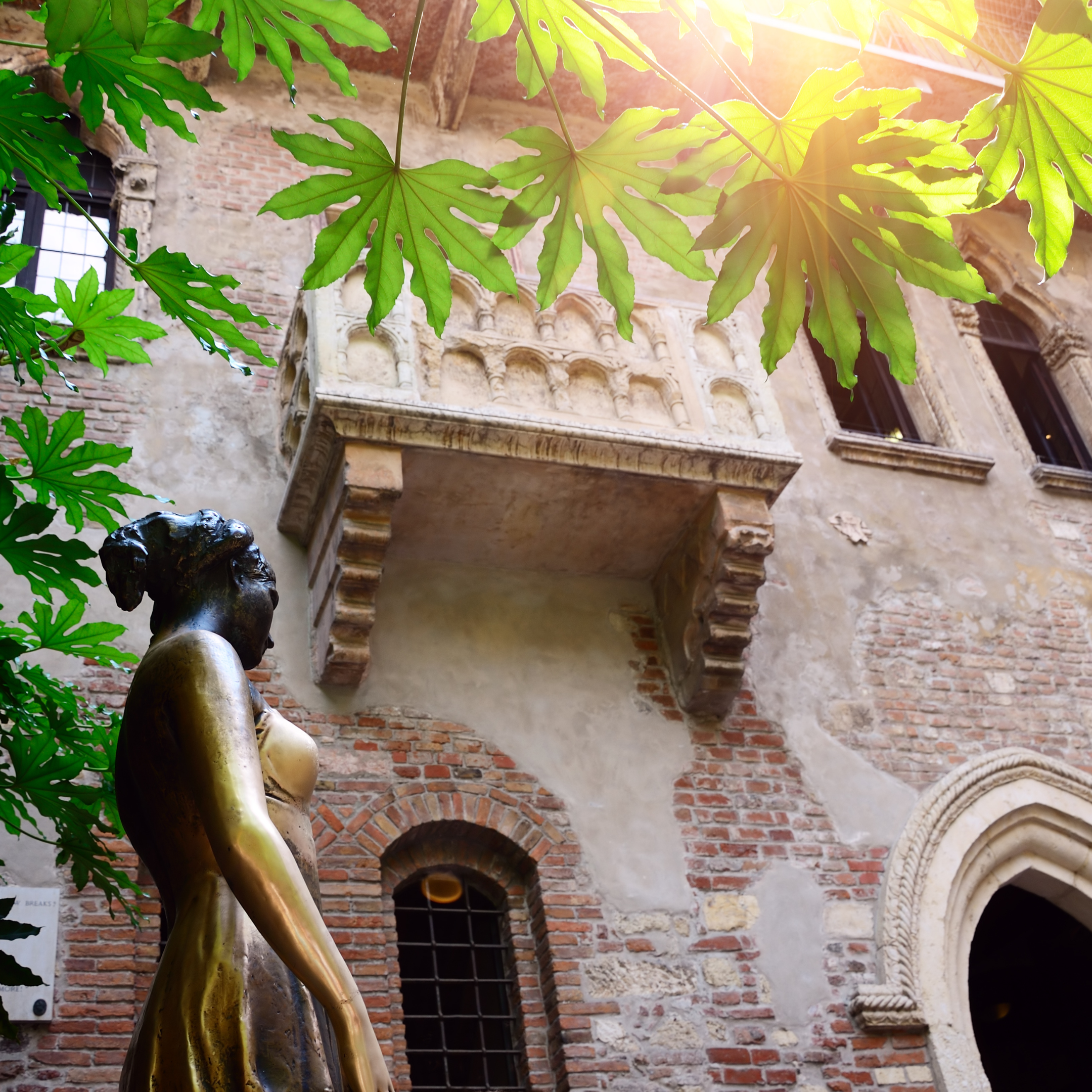 LAND ONLY - ITALY AND SWITZERLAND ROMANCE